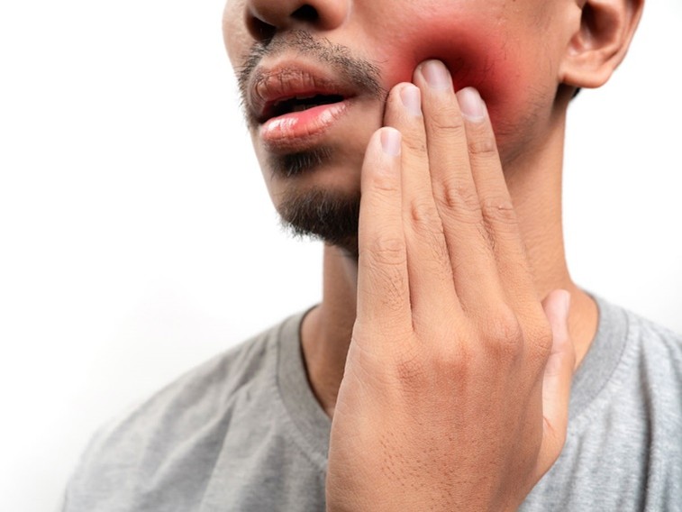 Featured image for “When Should You Contact an Emergency Dentist for East Lansing MI?”
